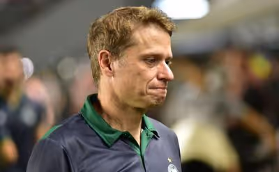 Descontrole? Coritiba é o time com mais expulsões no Brasileirão