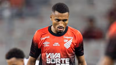 “Não dá para aceitar”: Atacante desabafa após novo vexame no Atletiba