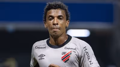 Melhor mandante, Athletico mira recuperação fora de casa no Brasileirão