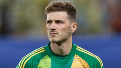 Goleiro Bento acerta com novo clube e se despede do time de Cristiano Ronaldo