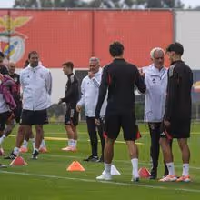 Dedic mais dez: o onze provável do Benfica para o jogo com o Bayer Leverkusen