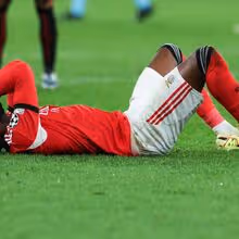 Lukebakio cumpre suspensão e falha jogo com o Atlético