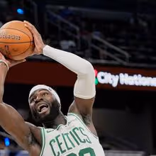 Neemias Queta marca seis pontos em nova derrota dos Boston Celtics