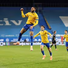 A crónica do Estoril-Alverca, 4-1: A sorte de uns é o azar de outros