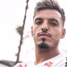 Gabriel Menino é reforço do Santos