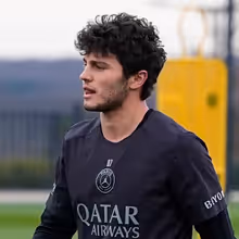 João Neves volta às opções de Luis Enrique