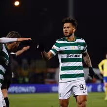 Bilbau no menu com Dragão à vista: dupla de peso do Sporting em risco de castigo antes do clássico