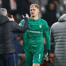 Hornicek volta a ser eleito o melhor guarda-redes do mês da Liga