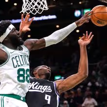 Neemias Queta com novo 'duplo-duplo' na vitória sobre Sacramento Kings