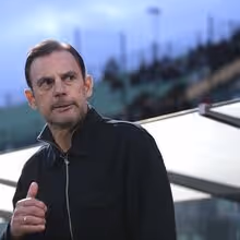 Sotiris Silaidopoulos e o FC Porto: «Se formos emocionalmente estáveis podemos retirar algo do jogo»
