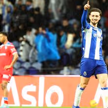 Martim Fernandes rende Alberto Costa frente ao Moreirense