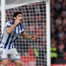 Real Sociedad adianta-se nas meias-finais da Taça do Rei com Gonçalo Guedes em destaque