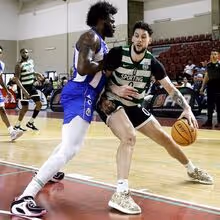 Brandon Johns em destaque no Sporting: «Temos o que é preciso para conquistar a Liga»