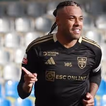 Cassiano e Larrazabal regressam diretos ao onze com o Moreirense