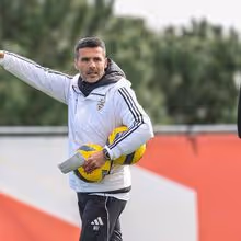 Nélson Veríssimo quer um jogo à Benfica em Penafiel: «temos de manter a nossa identidade»