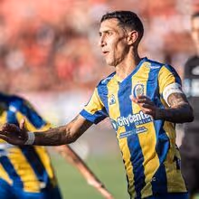 Di Mária marca no clássico frente ao Newells Old Boys