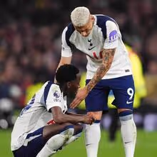 Tottenham perde em casa diante do Crystal Palace e já teme a descida de divisão