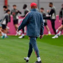 Rummenigge elogia Kompany: «Foi um golpe de sorte encontrá-lo...»