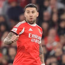 Otamendi tranquiliza Mourinho: central pronto para voltar ao posto com o V. Guimarães
