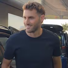 Santiago Giménez à saída de Milão: «Pronto e feliz, é uma nova oportunidade»