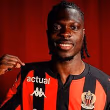 Nice ativa cláusula joker da Ligue 1 e contrata Alidu Seidu ao Rennes