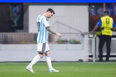 Lionel Messi Doesn't Hold Back Thoughts on Missed Penalty