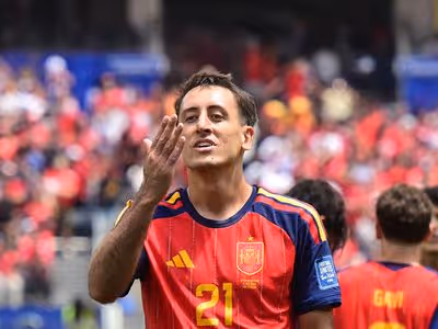 Oyarzabal scores two goals as Spain dominates Austria in World Cup knockout
