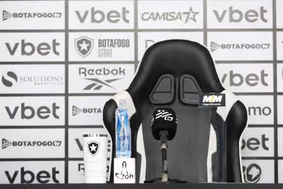 Botafogo tem caminhos definidos nas Copas, mas vive indefinição política, financeira e técnica