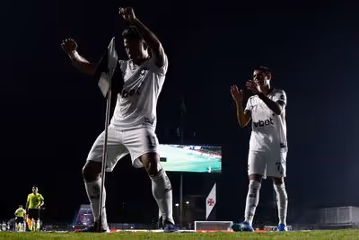 O time da virada? Botafogo vence o Vasco em São Januário e se distancia da zona de rebaixamento