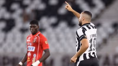 Botafogo empata com o Caracas e reencontro histórico termina sem vitória no Nilton Santos
