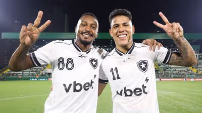Botafogo goleia a Chapecoense na Arena Condá, embala sequência invicta e sobe para o 7º lugar na competição