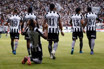 Em Brasília empata com Internacional e mantém sequência invicta