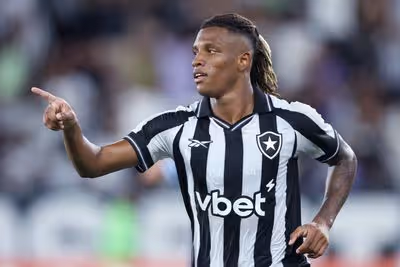 Botafogo vence o Racing no Nilton Santos e retoma a liderança do Grupo E da Copa Sul-Americana