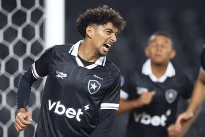Há coisas que só acontecem com o Botafogo: Glorioso vence o Petrolero e pode avançar em primeiro no Grupo E