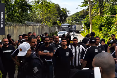 De tédio, o botafoguense não morre: entre protestos, chegadas, saídas e retornos, o destaque do noticiário alvinegro
