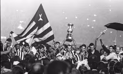 Do Ápice ao Glorioso Renascimento: três décadas de paixão e superação alvinegra (1968–1995)