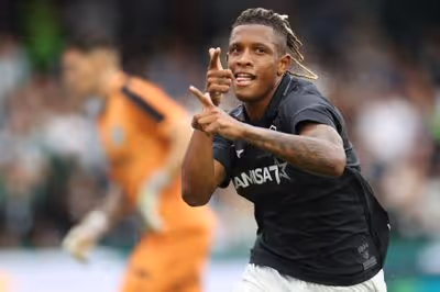 Botafogo empata com o Coritiba: um ponto na conta e a paciência da torcida no limite!