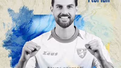 Oficial: Frosinone anuncia contratação de Grillitsch