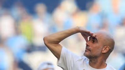 Maldini tenta convencer Guardiola a assumir a seleção italiana