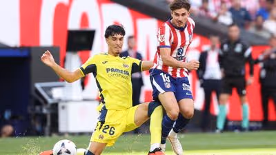Assobiado, Julián Álvarez recusa despedir-se dos adepos após jogo