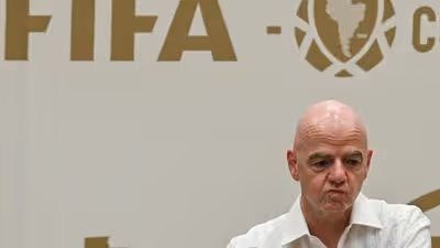 Conselheiro de Infantino demite-se e mais uma confederação recusa o seu plano