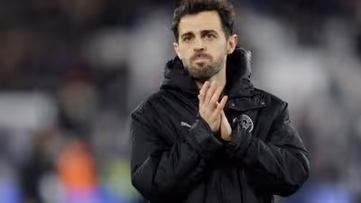 Bernardo Silva marca, faz história, mas o City volta a tropeçar