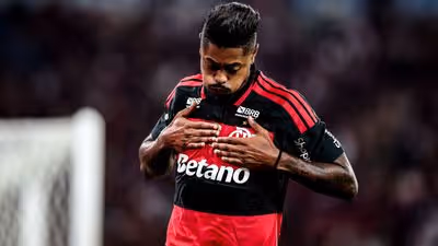 Mesmo após vitória contra o Santos, Flamengo ainda segue sem identidade em 2026