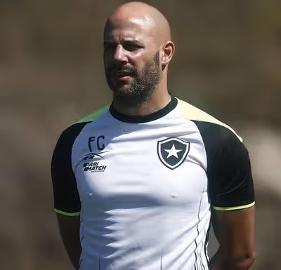 Botafogo joga pela Sul-Americana buscando se afastar das notícias ruins