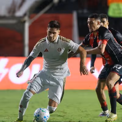 Destaque marca, e Vitória bate Internacional em casa pelo Brasileirão