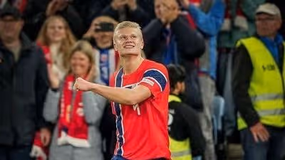 Haaland supera Ronaldo e Ibrahimovic após jogo da Noruega na Nations League
