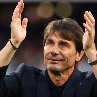 Antonio Conte anuncia saída do Napoli após vice no Campeonato Italiano
