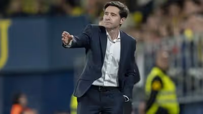 Técnico do Villarreal deixa time após conquistar classificação na Champions