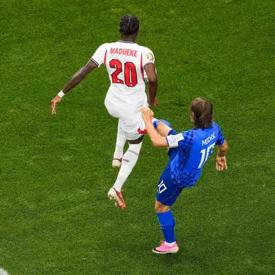 Pênalti contra a Inglaterra é o primeiro cometido por Modric na carreira