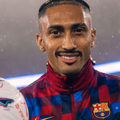 Raphinha e Barcelona se aproximam de renovação, crava jornal espanhol